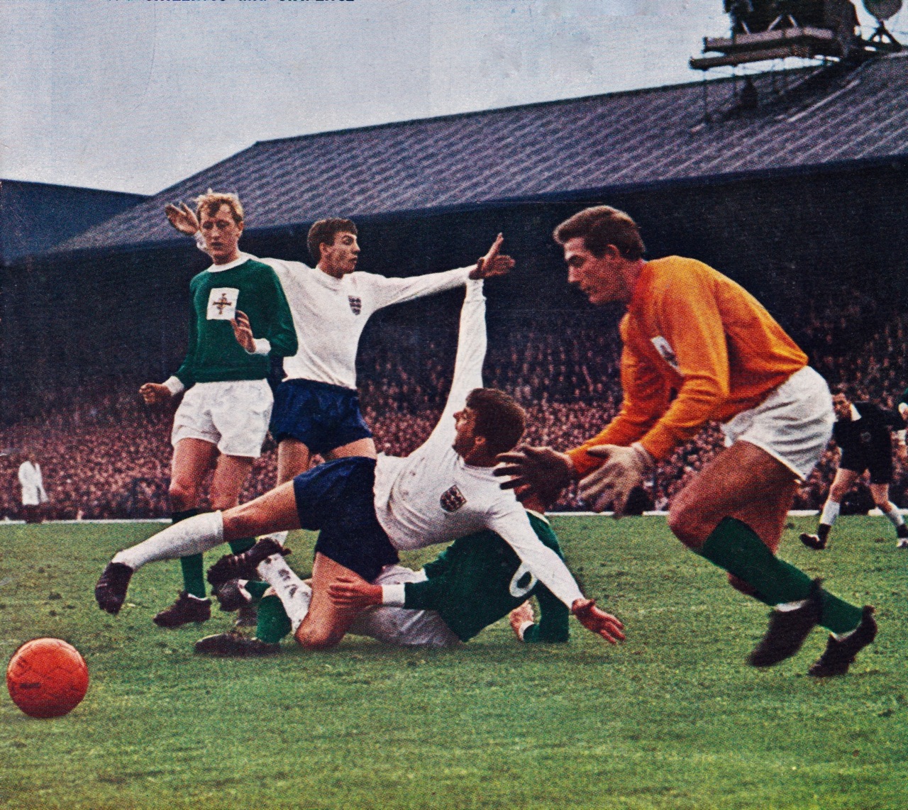 Сборная англии 1966. Футбольный матч шотландия - англия. Ференц пушкаш футболист. Футбол 19 века. Уэльс англия футбол.
