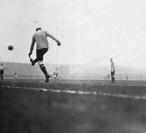 Sunderland v Burnley FA Cup semi-final Bramall Lane 1913