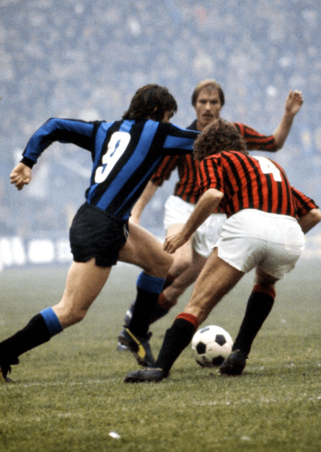Luciano Zecchini v Roberto Boninsegna, Inter v Milan, 1974