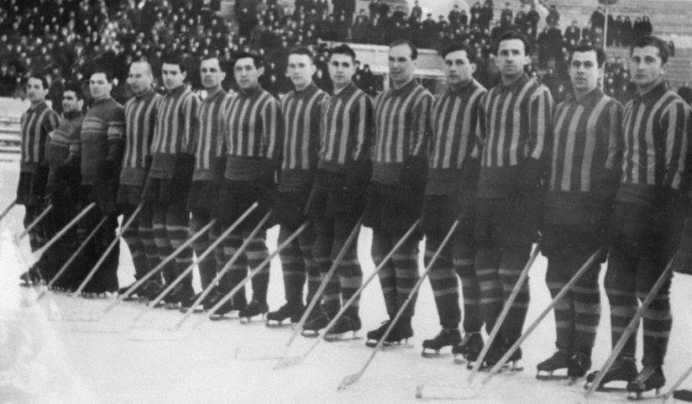 vvs-moscow-ice-hockey-team-1953